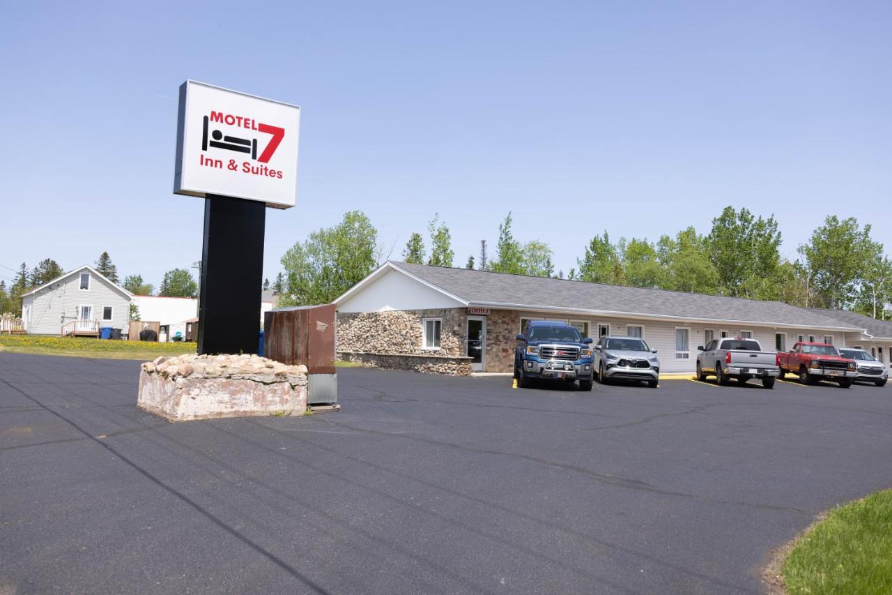 Motel 7 Inn & Suites Beresford Exterior photo